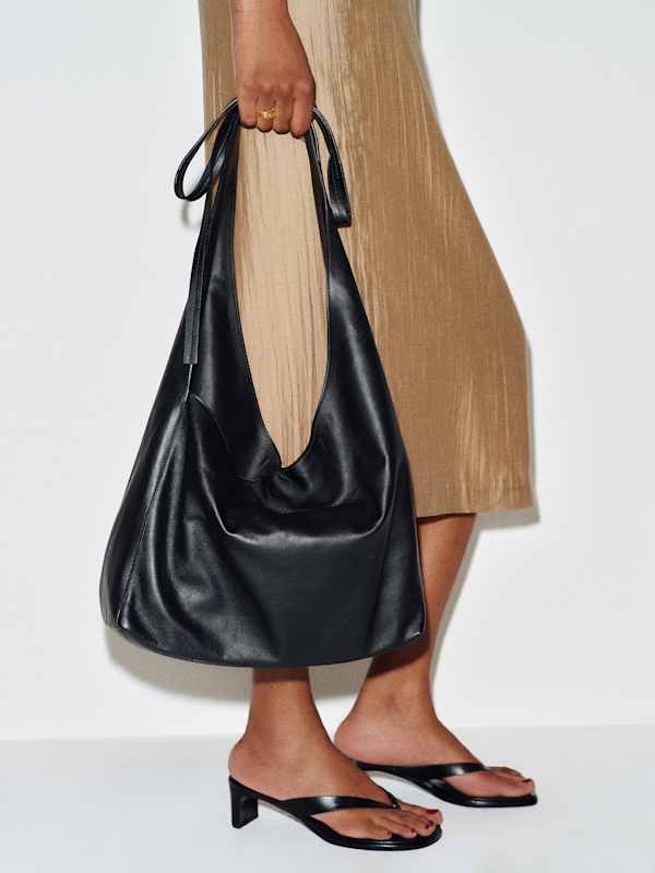 Medium Vittoria Tote Bag - Black Leather